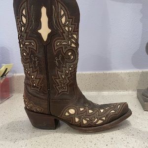 Lucchese womens boots size 6B. Worn a handful of times.